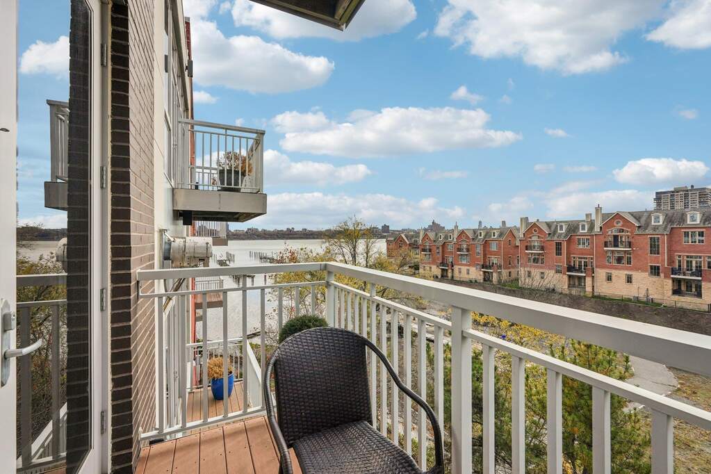 4 Bedroom Villa/Townhouse's Image 9
