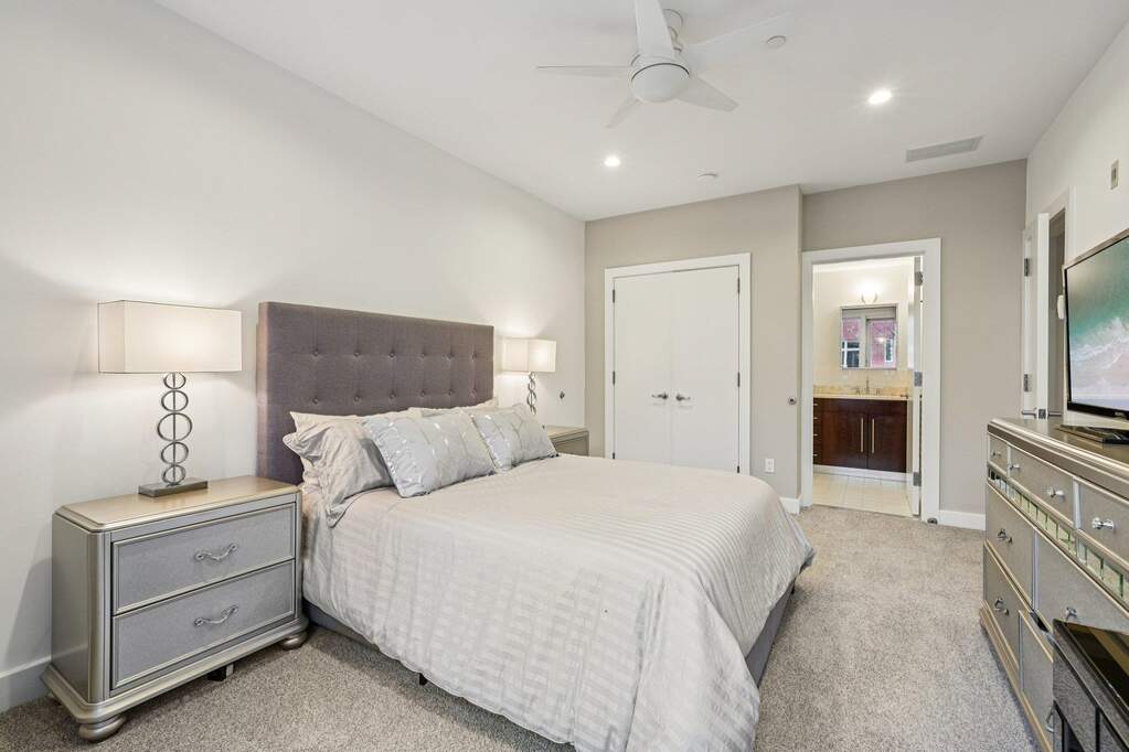 4 Bedroom Villa/Townhouse's Image 18