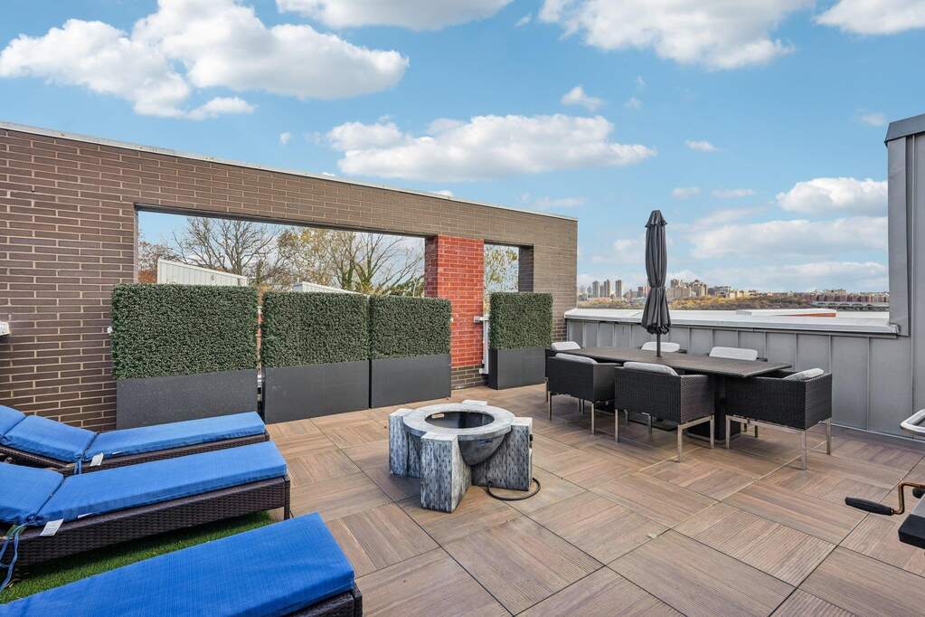 4 Bedroom Villa/Townhouse's Image 34