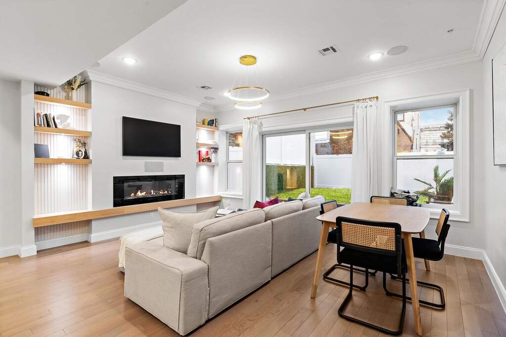 3 Bedroom Apartment/Flat's Image 3