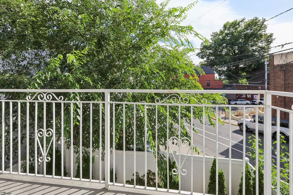 3 Bedroom Apartment/Flat's Image 35