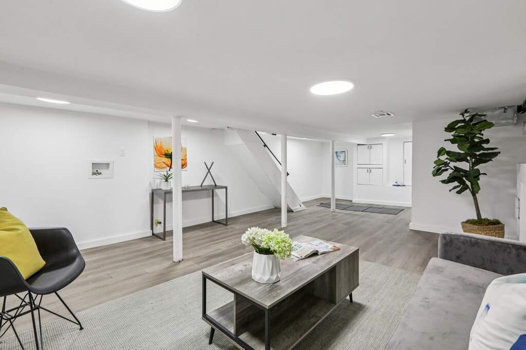 4 Bedroom Single Family Home/House's Image 31