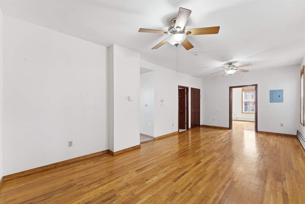 6 Bedroom Multi Unit's Image 8