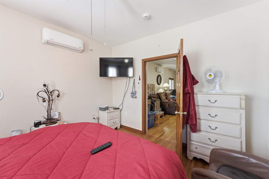 6 Bedroom Multi Unit's Image 36
