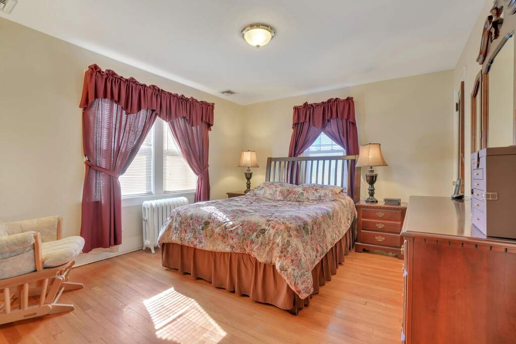 4 Bedroom Single Family Home/House's Image 13