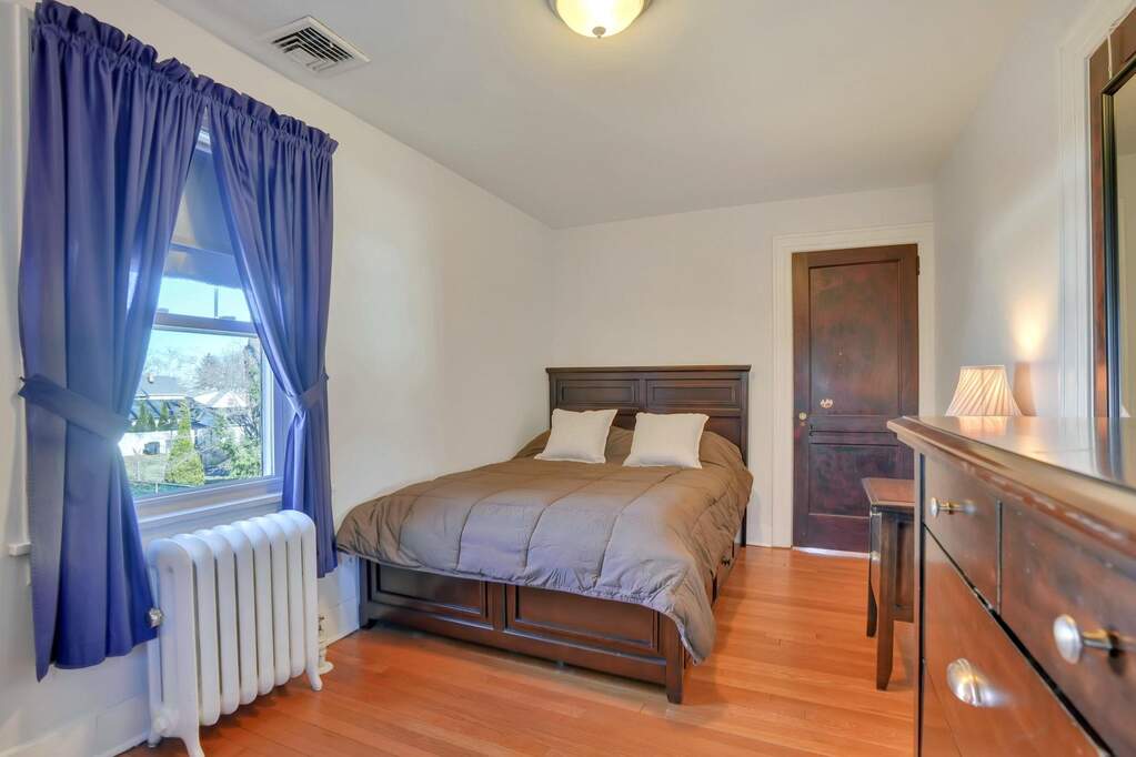 4 Bedroom Single Family Home/House's Image 15