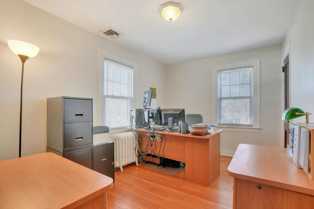 4 Bedroom Single Family Home/House's Image 17