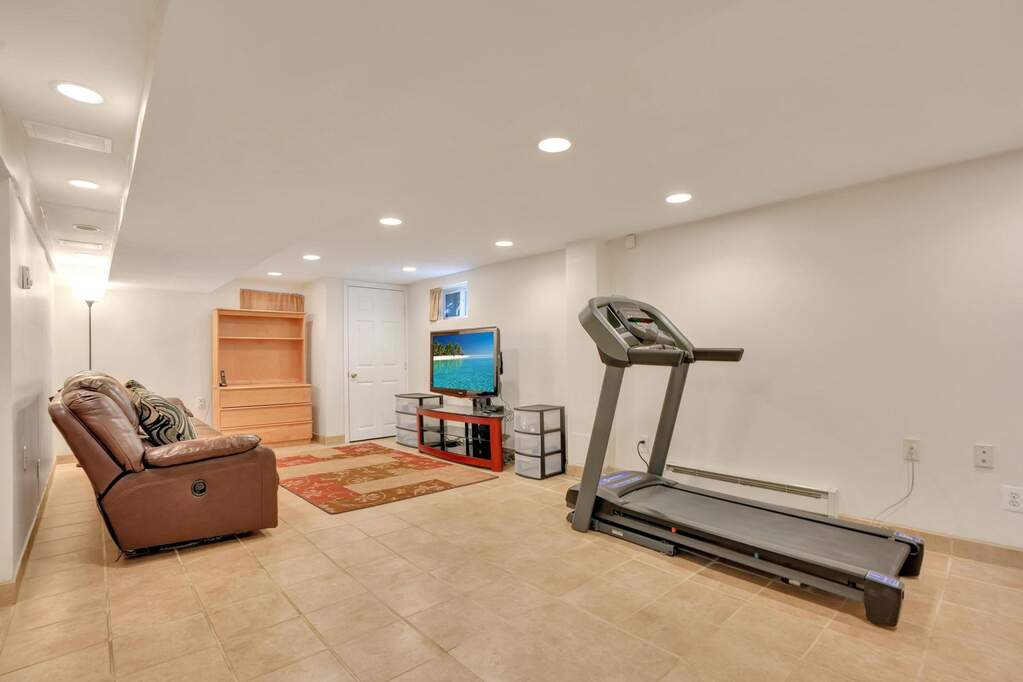4 Bedroom Single Family Home/House's Image 22