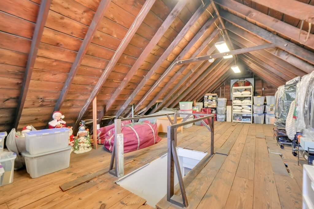 4 Bedroom Single Family Home/House's Image 27
