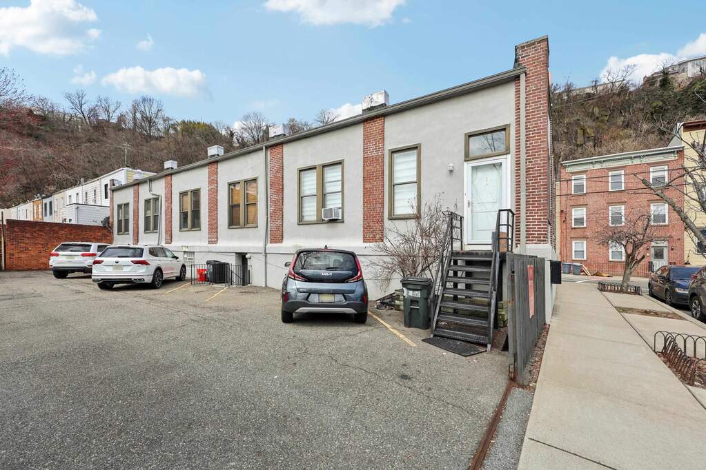 2 Bedroom Apartment/Flat's Image 24