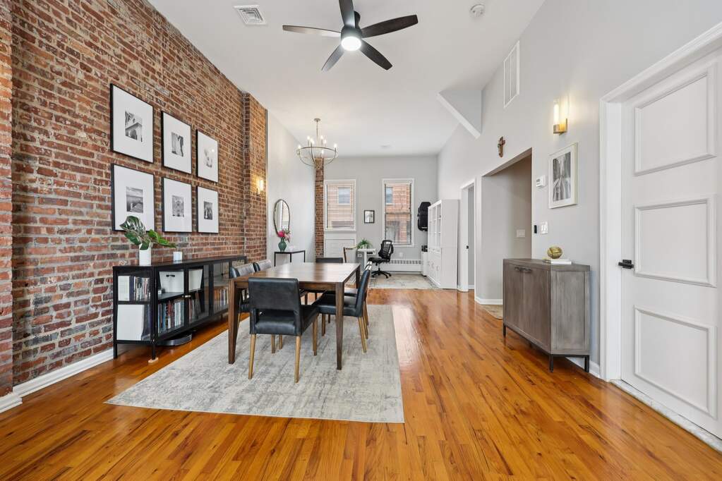 2 Bedroom Apartment/Flat's Image 3