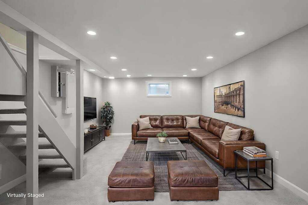 5 Bedroom Single Family Home/House's Image 13