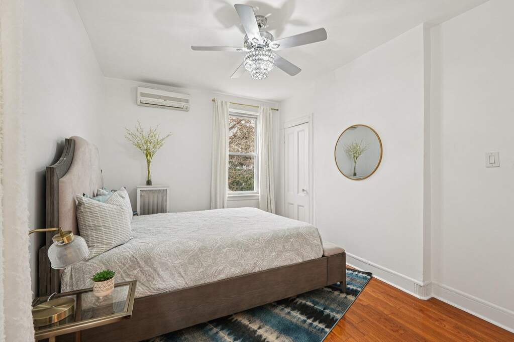 5 Bedroom Single Family Home/House's Image 23