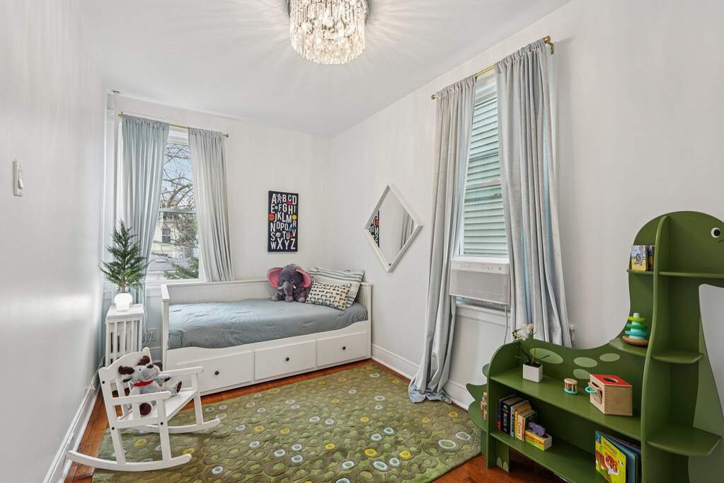 5 Bedroom Single Family Home/House's Image 24