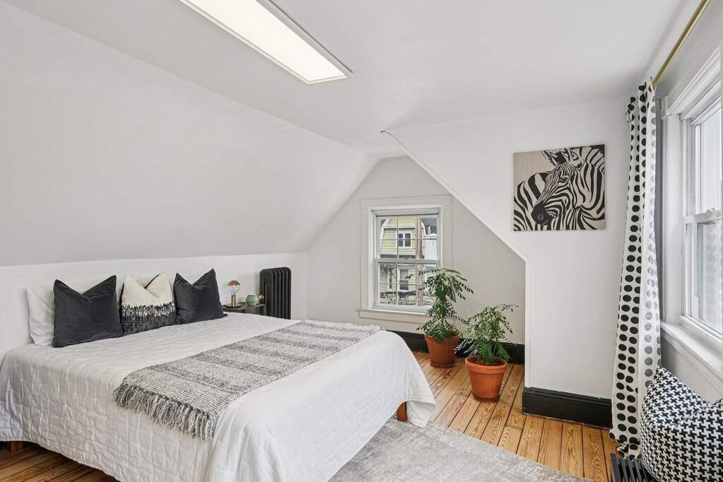 5 Bedroom Single Family Home/House's Image 26
