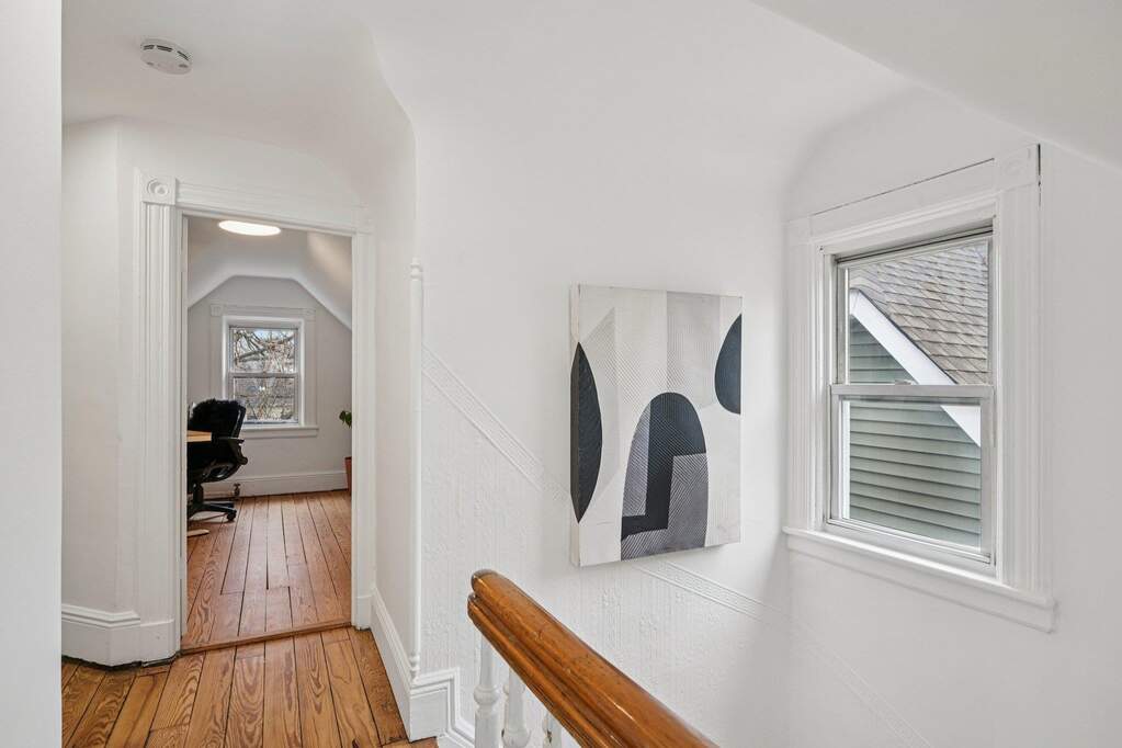5 Bedroom Single Family Home/House's Image 36