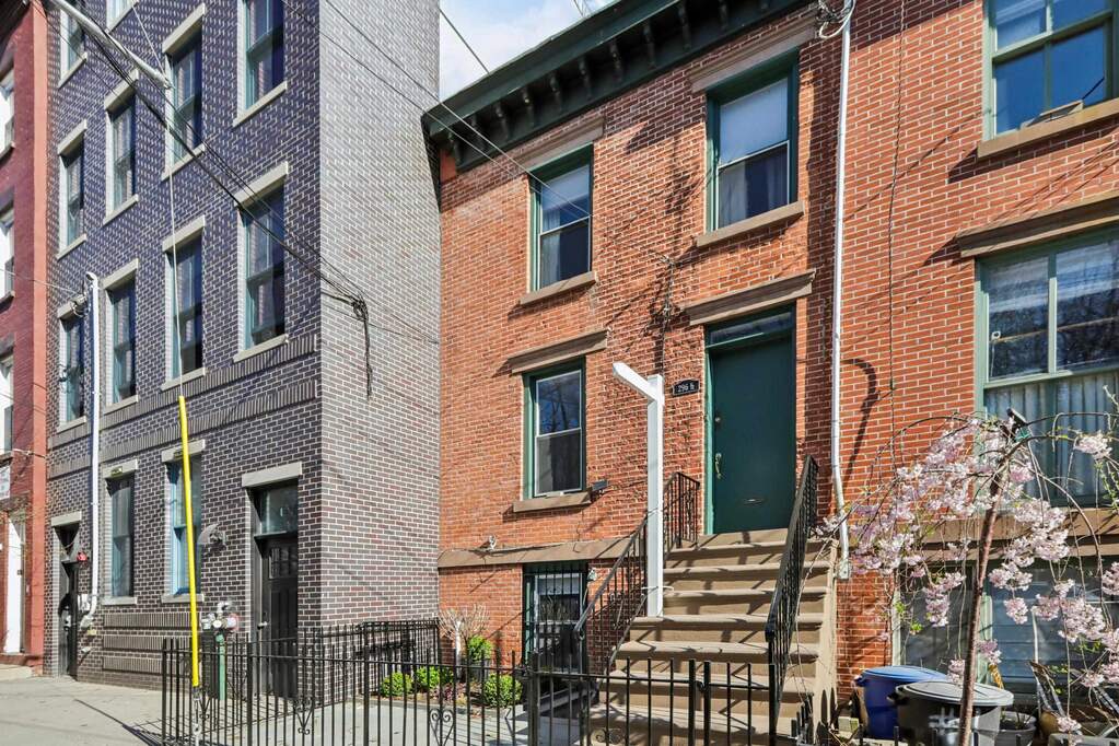 3 Bedroom Single Family Home/House's Image 41