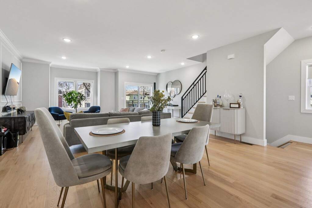 4 Bedroom Single Family Home/House's Image 7