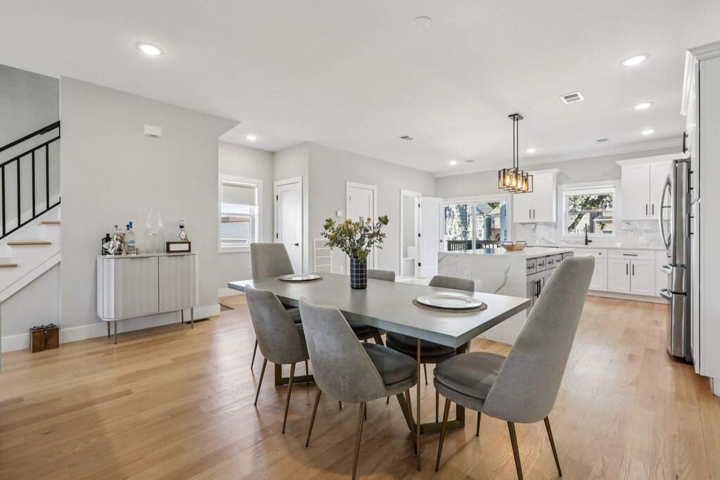 4 Bedroom Single Family Home/House's Image 8