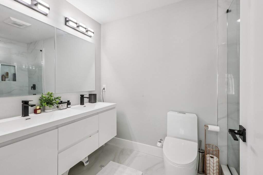 4 Bedroom Single Family Home/House's Image 22