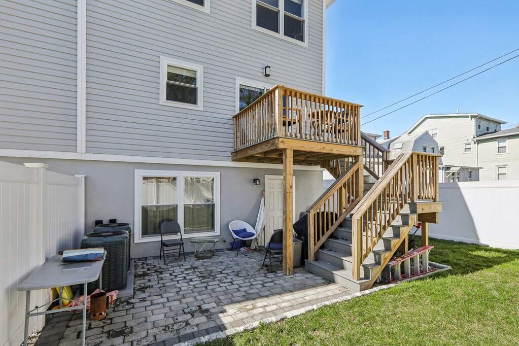 4 Bedroom Single Family Home/House's Image 38