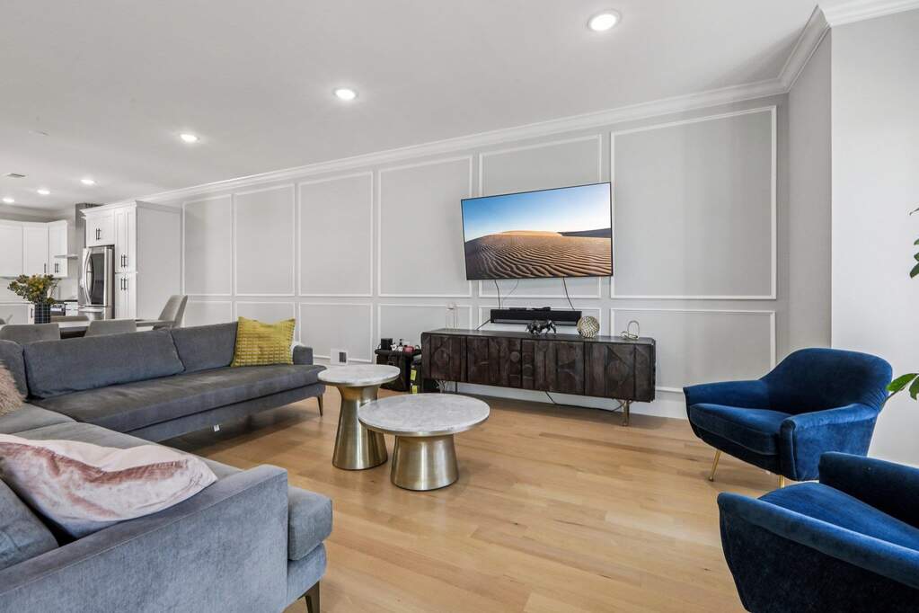4 Bedroom Single Family Home/House's Image 3