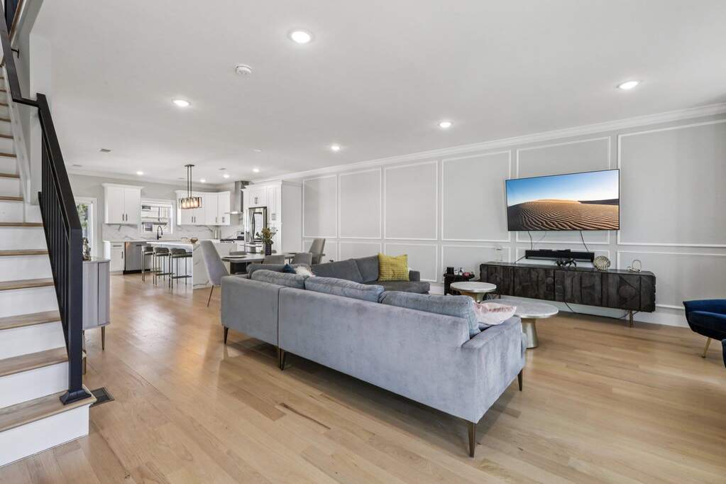 4 Bedroom Single Family Home/House's Image 4