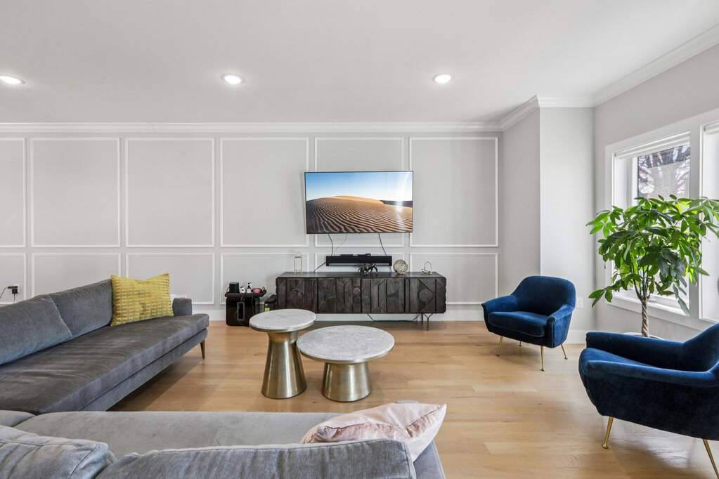 4 Bedroom Single Family Home/House's Image 5