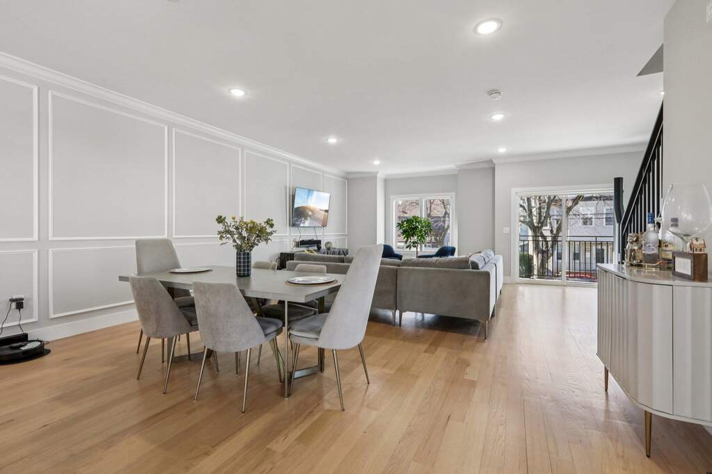 4 Bedroom Single Family Home/House's Image 6