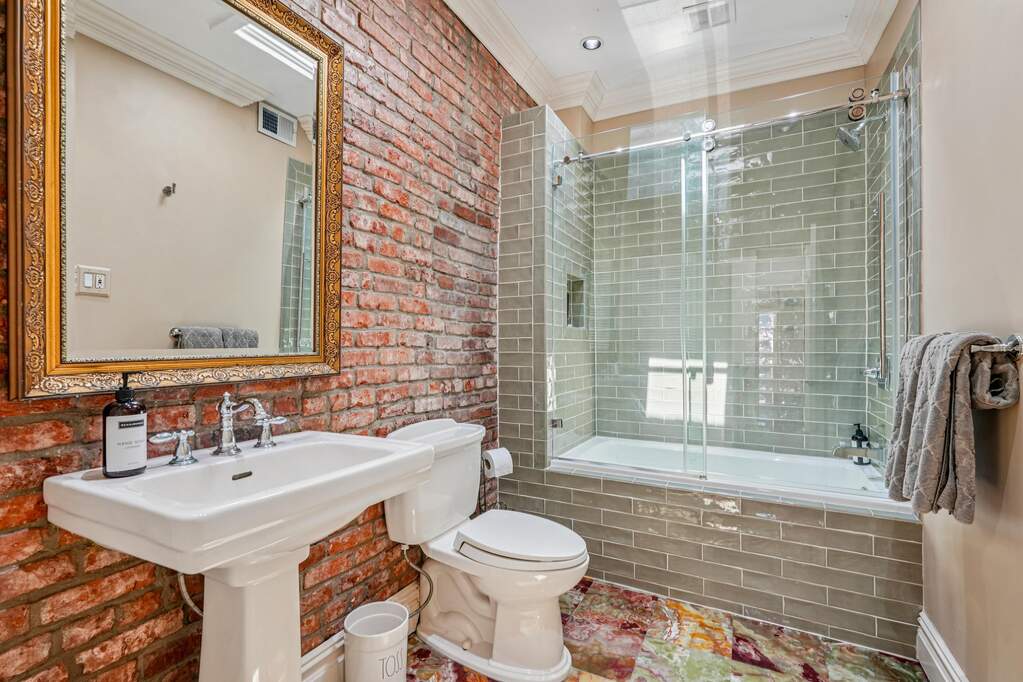 3 Bedroom Single Family Home/House's Image 24