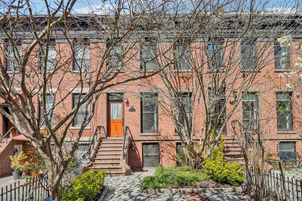 3 Bedroom Single Family Home/House's Image 38