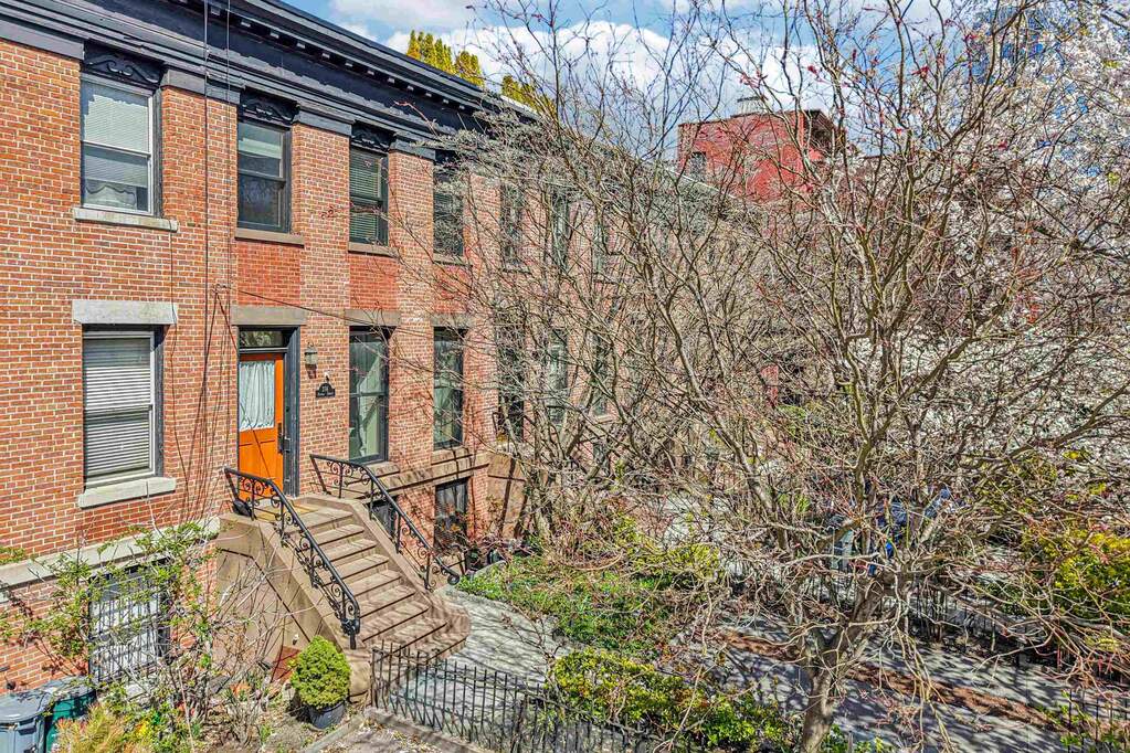 3 Bedroom Single Family Home/House's Image 40