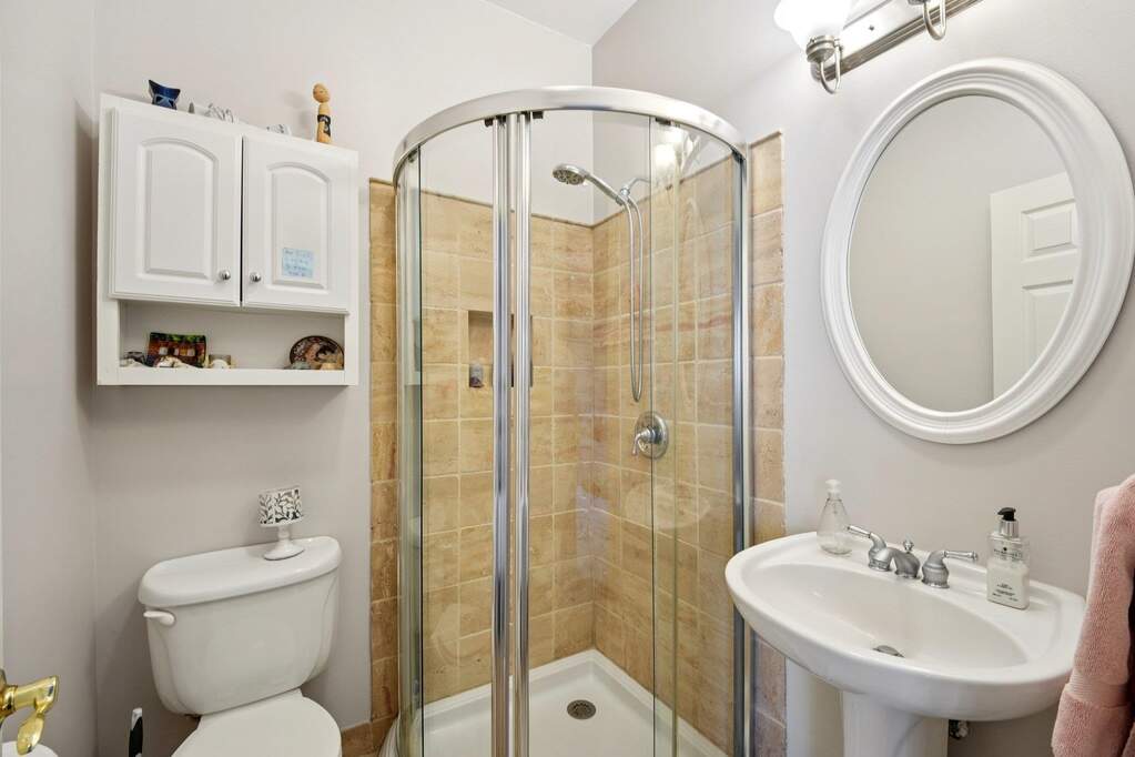 3 Bedroom Villa/Townhouse's Image 33