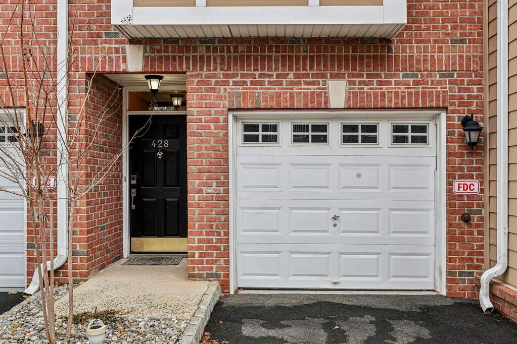 3 Bedroom Villa/Townhouse's Image 35
