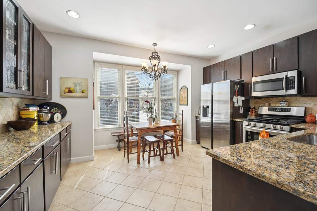 3 Bedroom Villa/Townhouse's Image 4