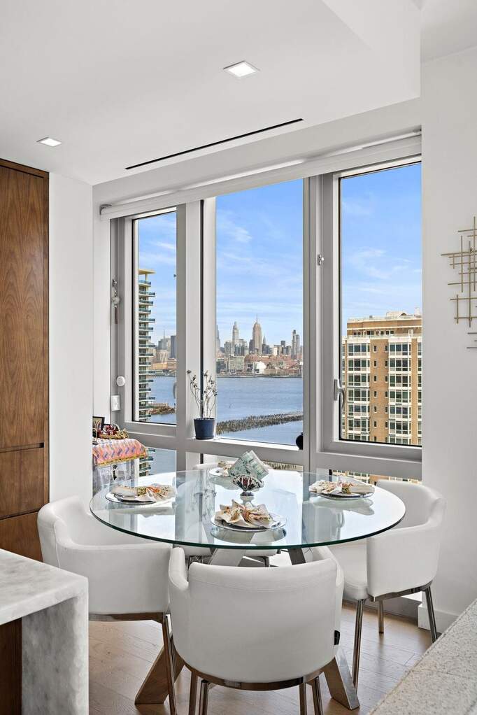 2 Bedroom Apartment/Flat's Image 5
