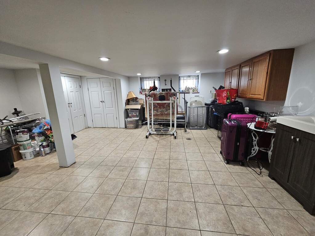 5 Bedroom Multi Unit's Image 8