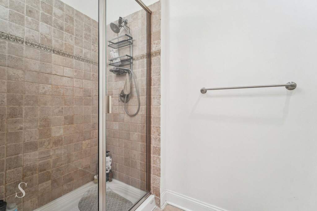 2 Bedroom Apartment/Flat's Image 8