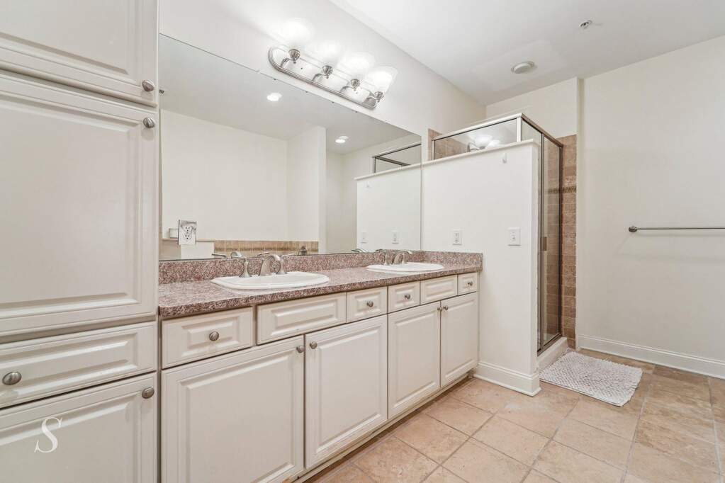 2 Bedroom Apartment/Flat's Image 5