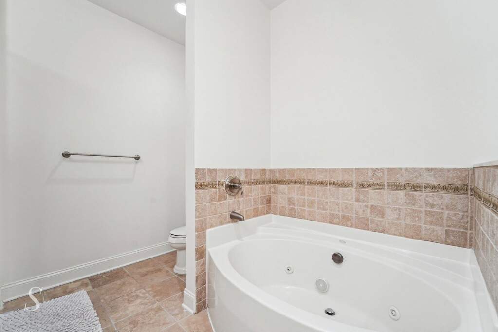 2 Bedroom Apartment/Flat's Image 6