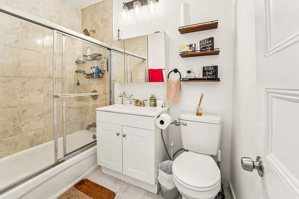 9 Bedroom Multi Unit's Image 8
