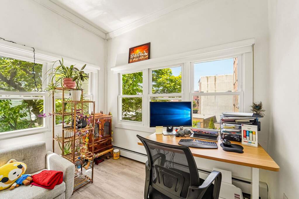 9 Bedroom Multi Unit's Image 17