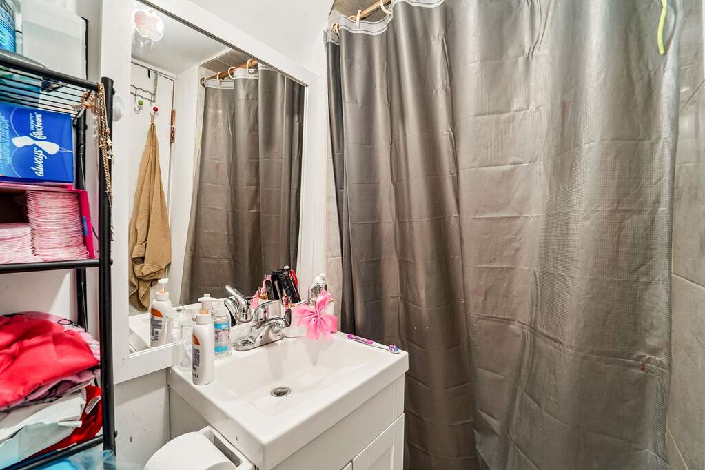 9 Bedroom Multi Unit's Image 31