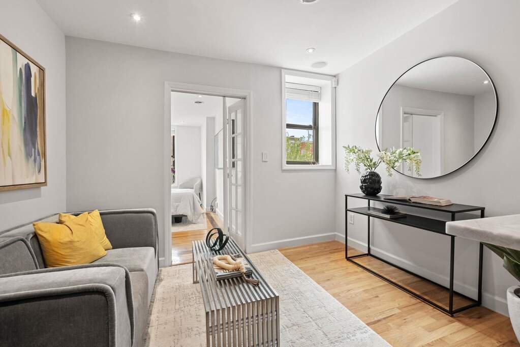 1 Bedroom Apartment/Flat's Image 3