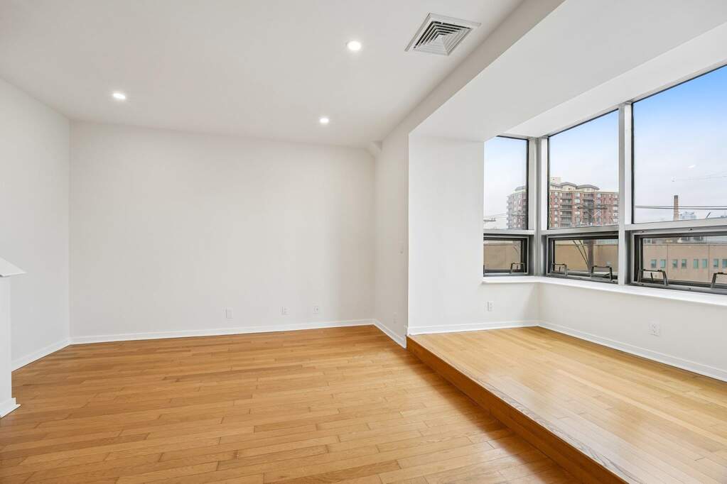 1 Bedroom Apartment/Flat's Image 9