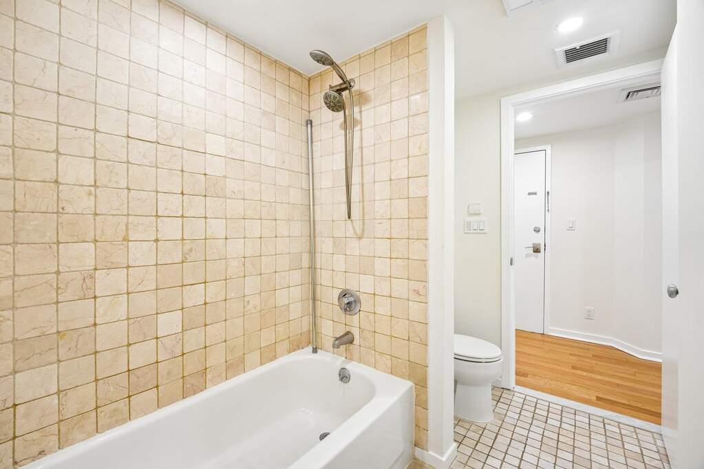1 Bedroom Apartment/Flat's Image 25