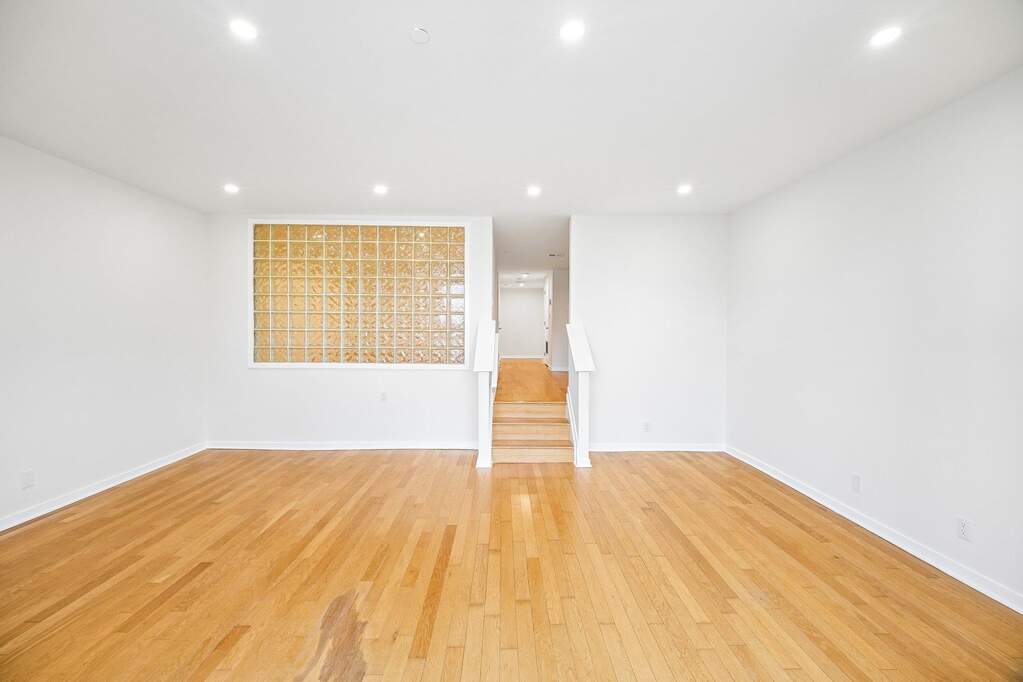 1 Bedroom Apartment/Flat's Image 3