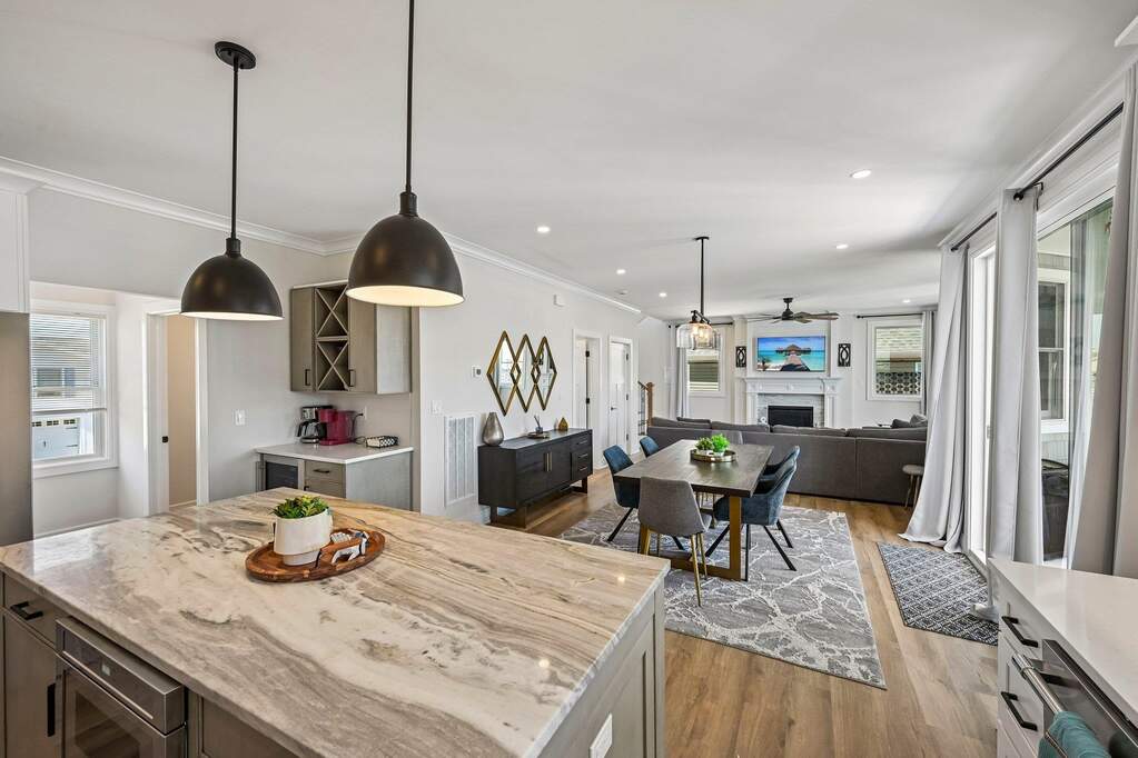 5 Bedroom Single Family Home/House's Image 24