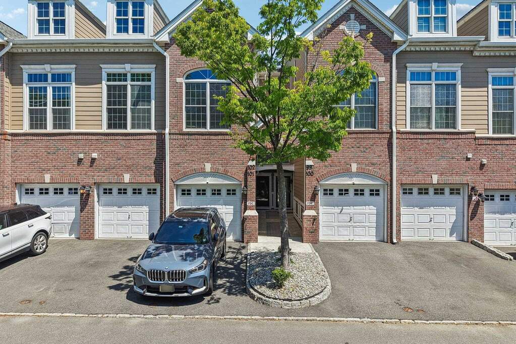 2 Bedroom Villa/Townhouse's Image 7