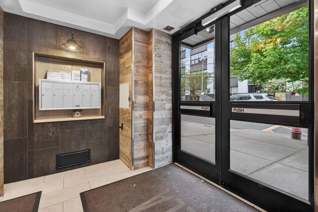 2 Bedroom Apartment/Flat's Image 20